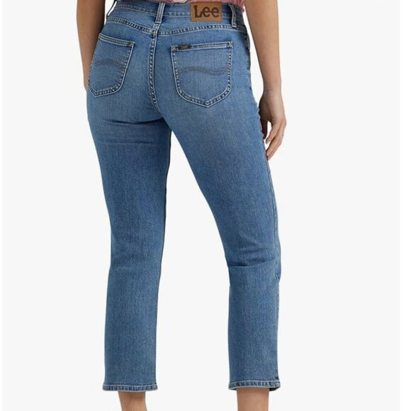 NWT Lee womens Legendary Capri Jean, mid crossway - Picture 3 of 8